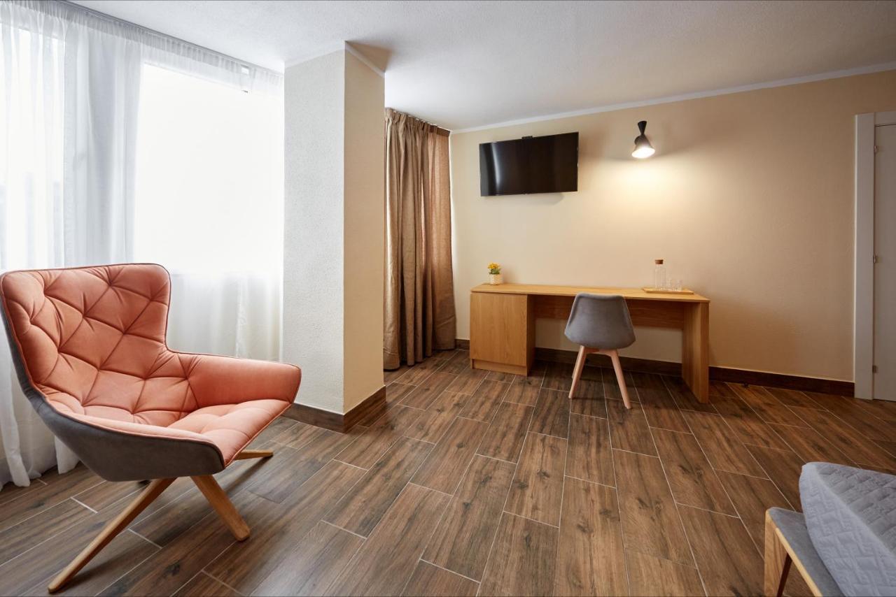 El Patio Hostal Аликанте Екстериор снимка