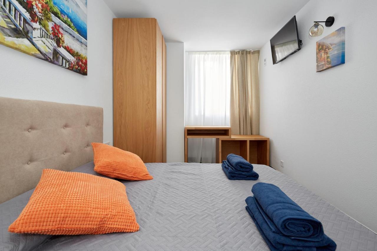 El Patio Hostal Аликанте Екстериор снимка