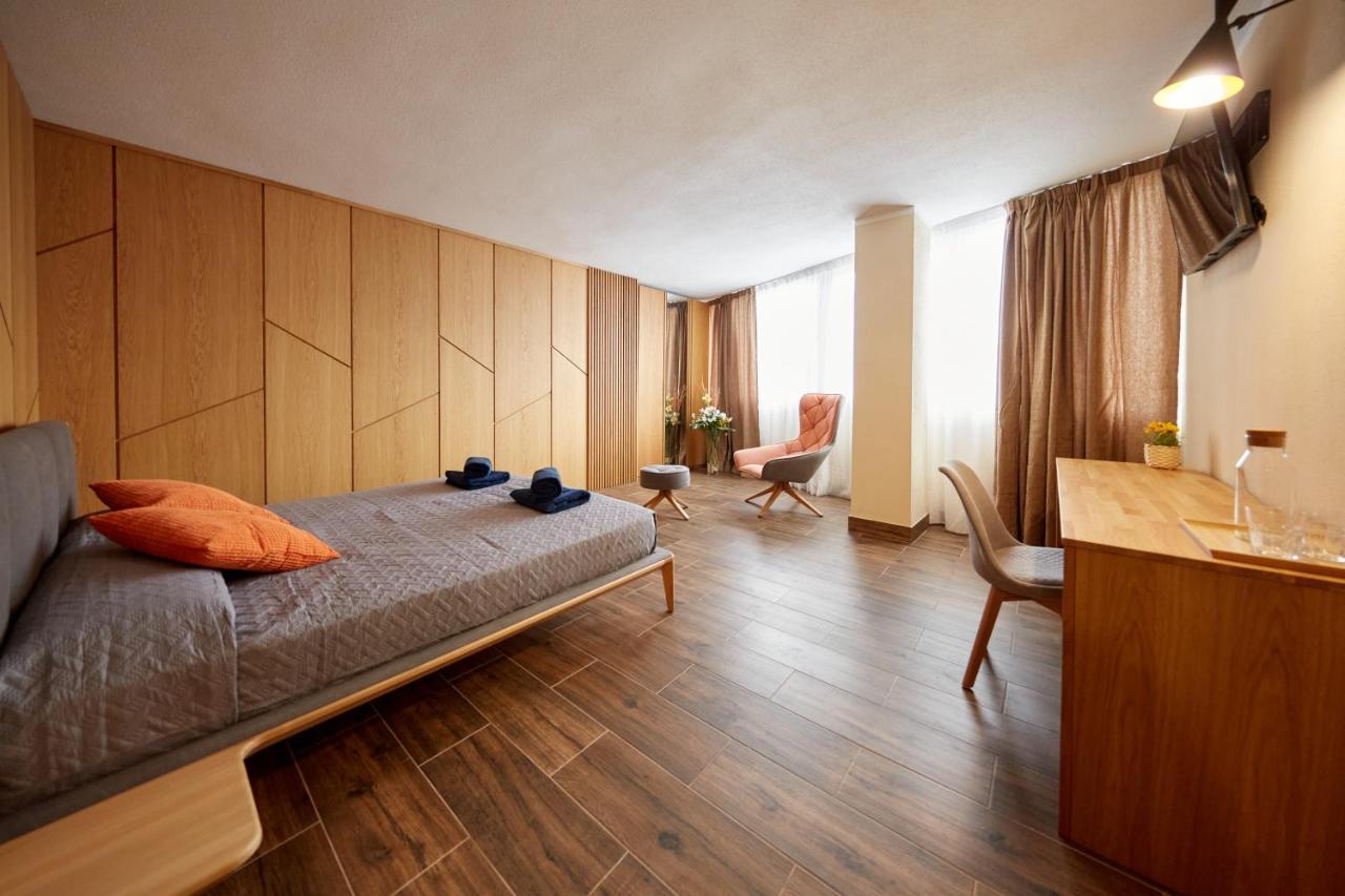 El Patio Hostal Аликанте Екстериор снимка