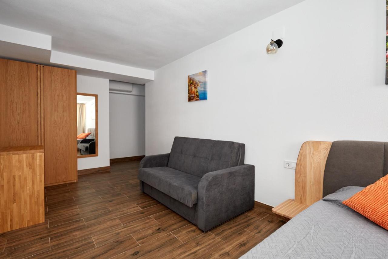 El Patio Hostal Аликанте Екстериор снимка
