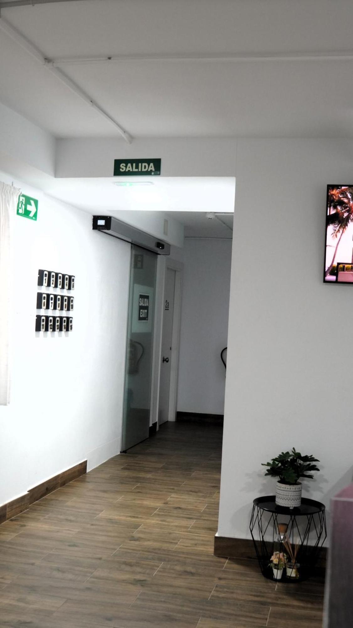 El Patio Hostal Аликанте Екстериор снимка