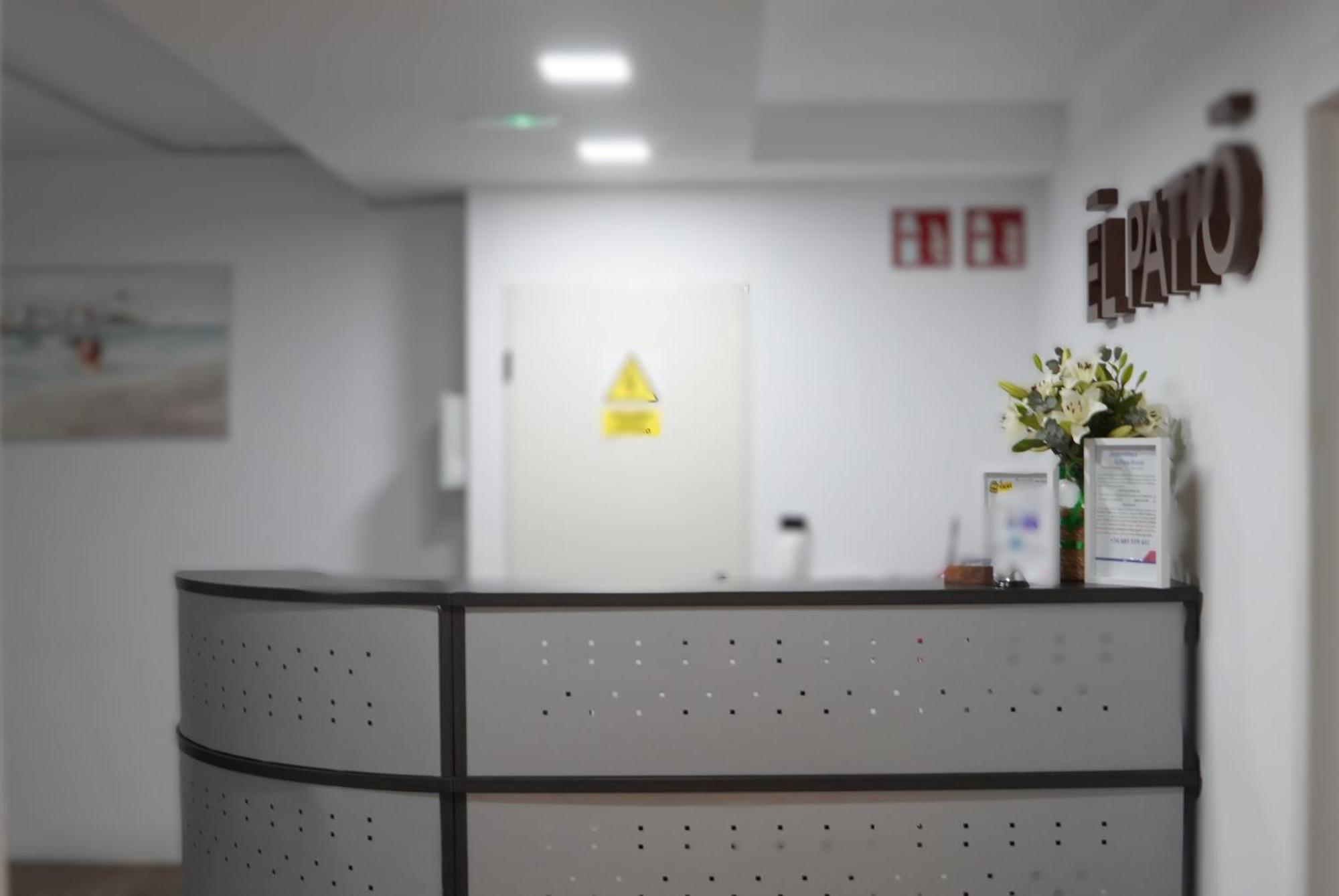 El Patio Hostal Аликанте Екстериор снимка