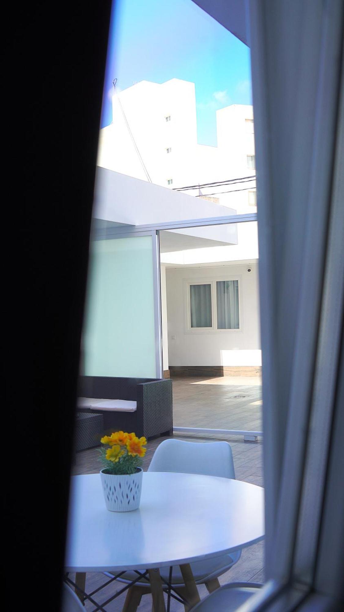 El Patio Hostal Аликанте Екстериор снимка
